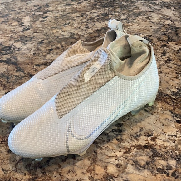 nike vapor edge pro 360 on feet